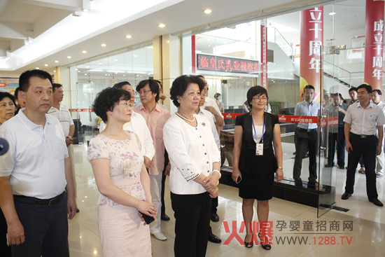 ȫ��(gu��)�D(li��n)��ϯ������W�R������I(y��)ҕ��ָ��(d��o)����