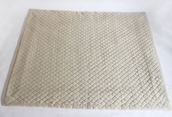 寶巢母嬰防輻射絨毯背面