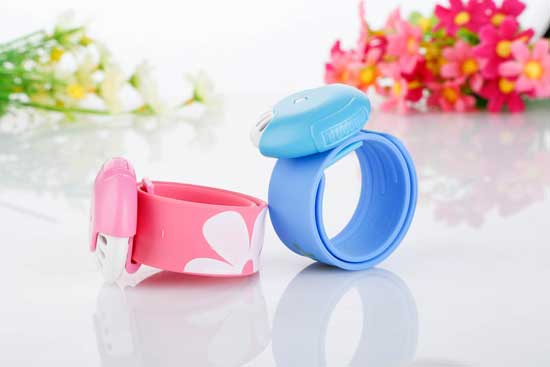 風(fēng)語卡通紅色藍色防蚊圈