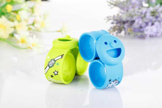 風(fēng)語笑臉?biāo){綠防蚊手表