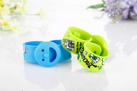 風(fēng)語笑臉?biāo){色綠色防蚊手表