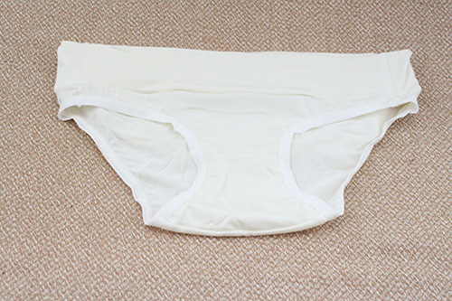 牛奶絲低腰舒體yunf內(nèi)褲