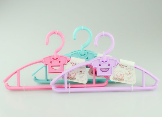 淞泰笑臉兒童糖果色衣架新生兒yinge寶寶寬肩半圓塑料晾衣架