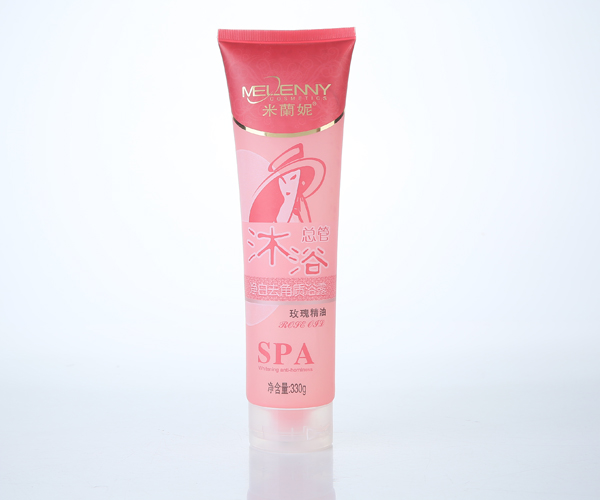 米蘭妮沐浴總管凈白去角質浴露玫瑰精油SPA .jpg 米蘭妮沐浴總管凈白去角質浴露玫瑰精油SPA .jpg