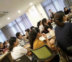  ��ʿؐؐ�I�B(y��ng)Ʒ��Ӗ(x��n)3