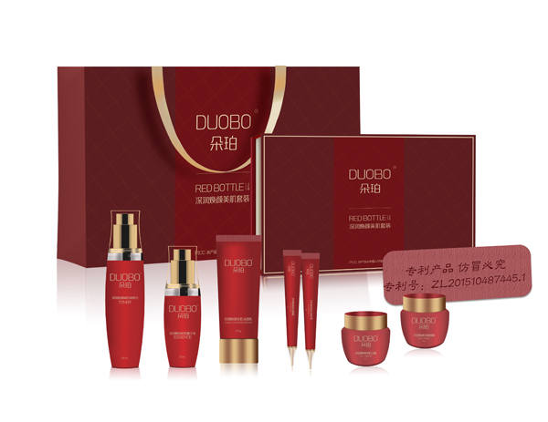 朵珀深潤煥顏系列護(hù)膚�.jpg 朵珀深潤煥顏系列護(hù)膚�.jpg