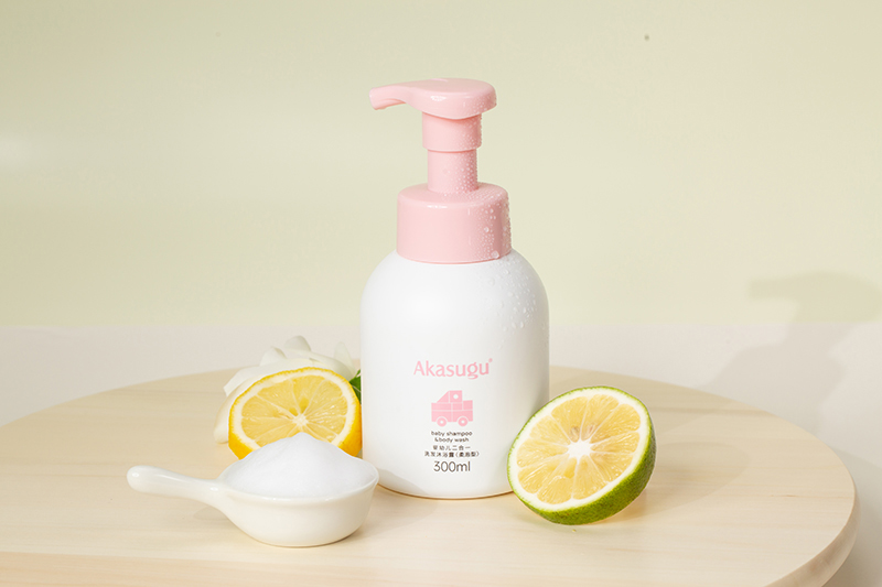 愛舒屋Akasuguyingye二合一洗發(fā)沐浴露.jpg 愛舒屋Akasuguyingye二合一洗發(fā)沐浴露.jpg