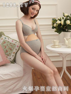 �����ɫ�ﶬyunf����