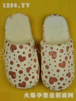 ��ɫ�ЋD��ů��Ь