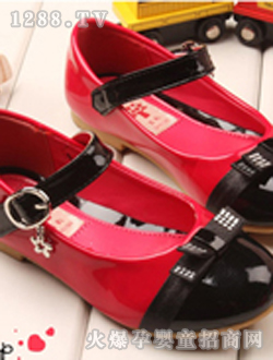 ���Ͳ�Ůͯ�tɫƤЬ