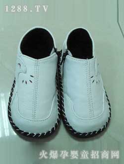 ��߸ͯ�Ӱ�ɫyinge�W(xu��)��Ь