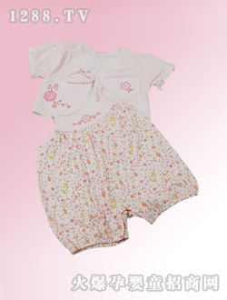 安嬰寶粉紅yinge裝