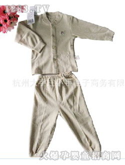 哆啦小貝yinge中開胸套