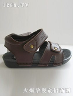 ��؈֮����ɫƤ��Ь