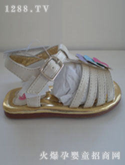 ��؈֮����ɫŮ���Ь