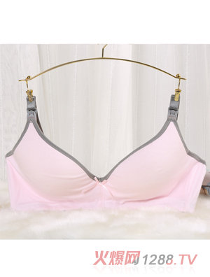 Ԫ����������517�Ɑ�o�в����(n��i)�£��ۻ�ײɫ��ҹ